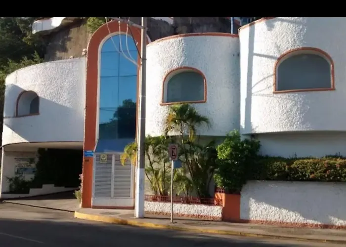  Oasis Acapulco